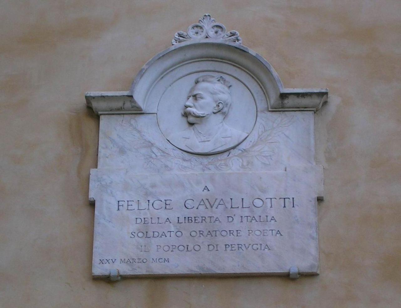 Appartamento Dietro Le Quinte Nel Cuore Di Perugia Luaran gambar