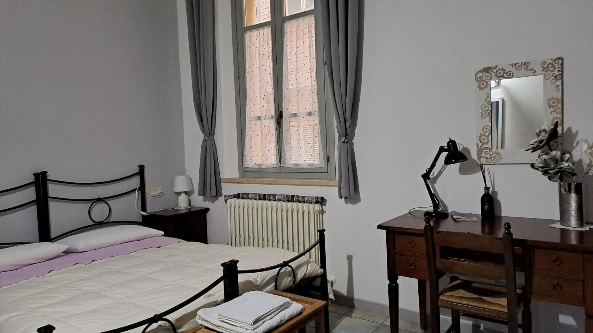 Appartamento Dietro Le Quinte Nel Cuore Di Perugia Luaran gambar